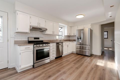 Tiny photo for 2135 Wesleyan Drive, Columbus, OH 43221 (MLS # 225044211)