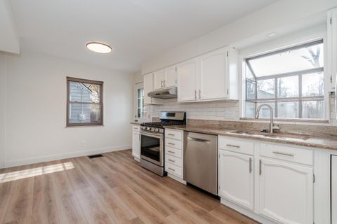 Tiny photo for 2135 Wesleyan Drive, Columbus, OH 43221 (MLS # 225044211)