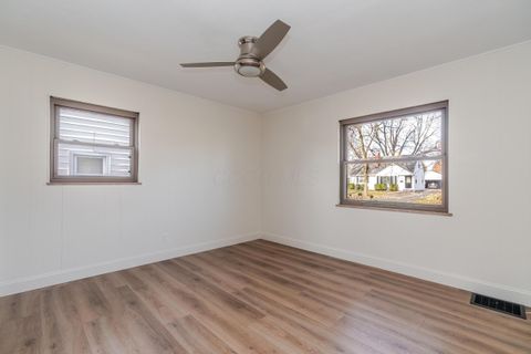 Tiny photo for 2135 Wesleyan Drive, Columbus, OH 43221 (MLS # 225044211)