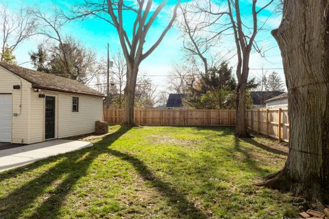 Tiny photo for 2135 Wesleyan Drive, Columbus, OH 43221 (MLS # 225044211)