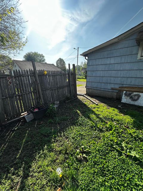 Tiny photo for 20 Conley Avenue, Newark, OH 43055 (MLS # 226015048)