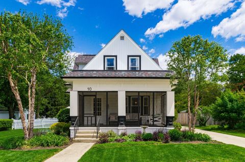 Photo of 10 Columbia Avenue, London, OH 43140 (MLS # 226016502)