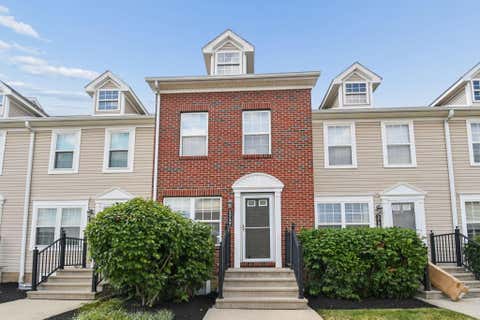 Condo For Sale - 5737 High Rock Drive<br/> Westerville, OH 43081