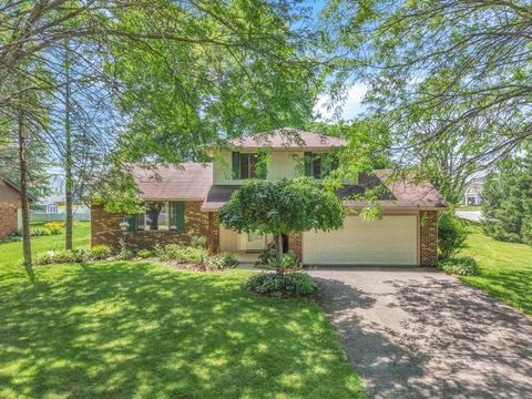 Homes For Sale - 11 Roma Court<br/> Licking County, Etna, OH 43062