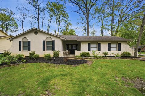 Photo of 1120 E College Avenue, Westerville, OH 43081 (MLS # 226015329)