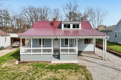 Photo of 190 N Westmoor Avenue, Newark, OH 43055 (MLS # 226009272)