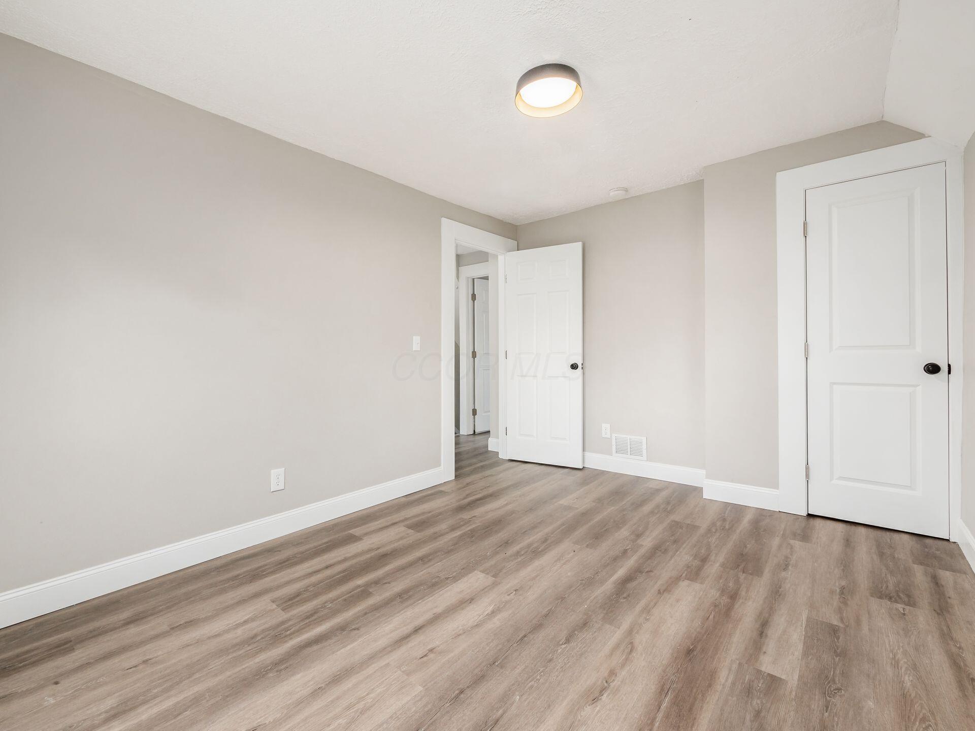 925 Miller Avenue, Columbus, Ohio image 24