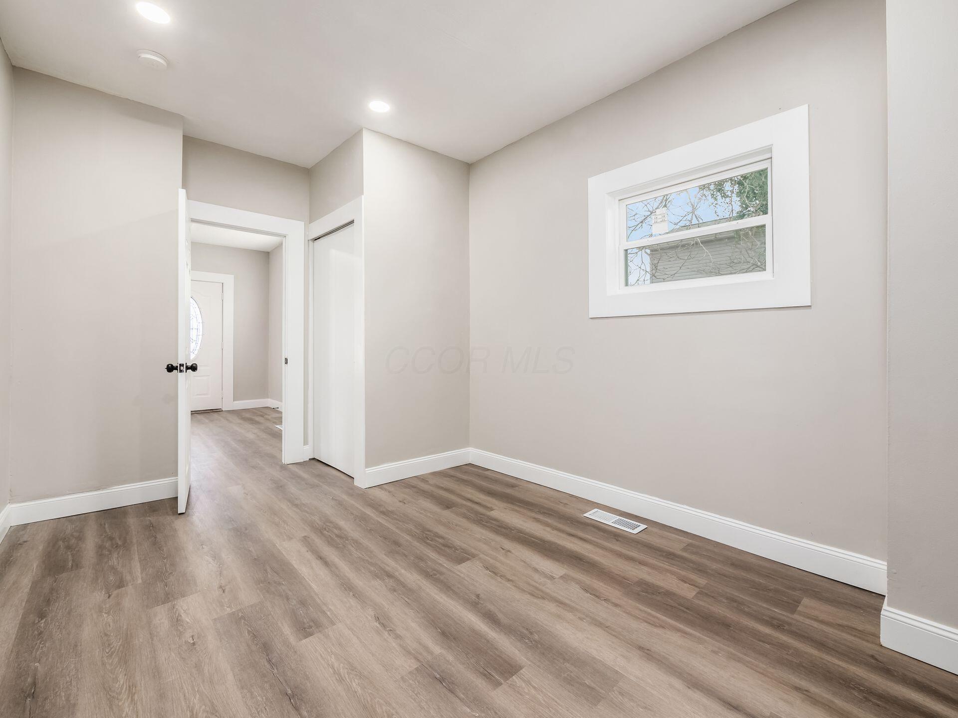 925 Miller Avenue, Columbus, Ohio image 9