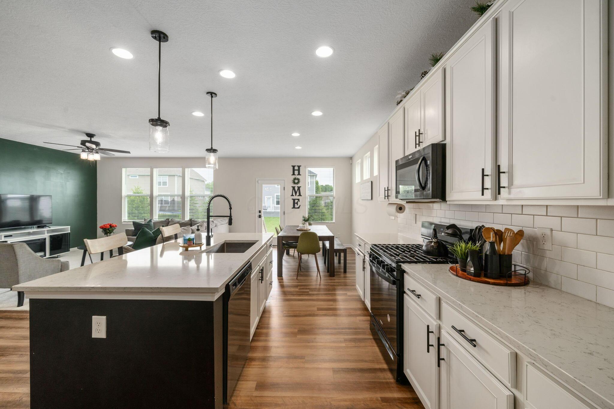 12364 Greenwood Drive, Pickerington, Ohio image 12