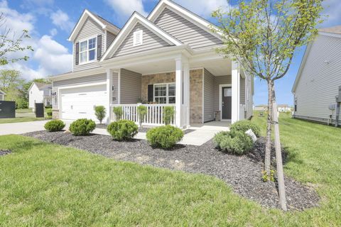 Photo of 1414 Hemetite Drive, Grove City, OH 43123 (MLS # 226013719)