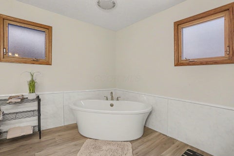 Tiny photo for 922 Fairway Drive, Howard, OH 43028 (MLS # 226029227)