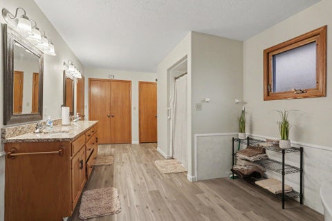 Tiny photo for 922 Fairway Drive, Howard, OH 43028 (MLS # 226029227)