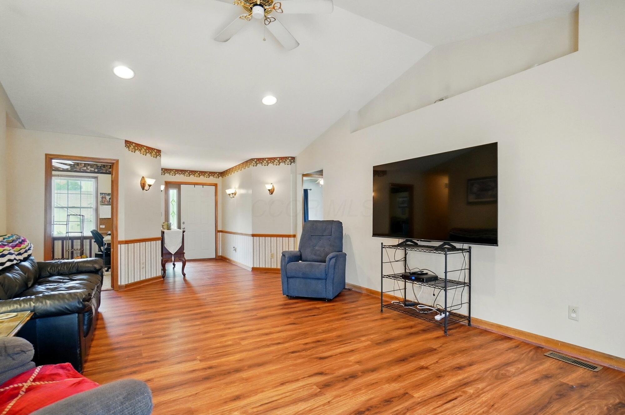 415 Yencer Street, Baltimore, Ohio image 12