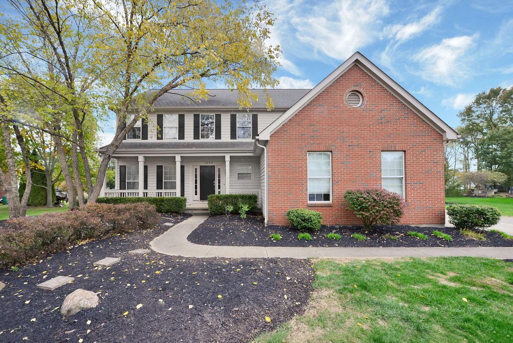 Photo of 1060 Challis Springs Drive, New Albany, OH 43054 (MLS # 225042206)