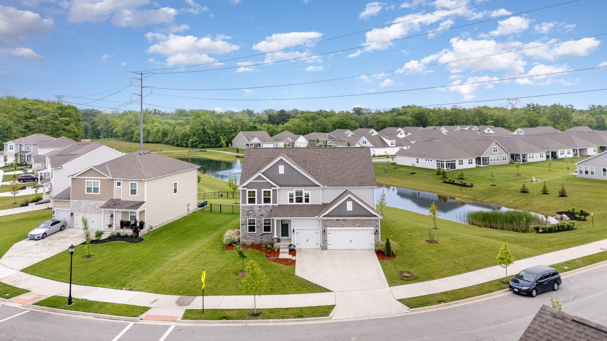 5892 Wynnewood Drive, Grove City, Ohio image 2