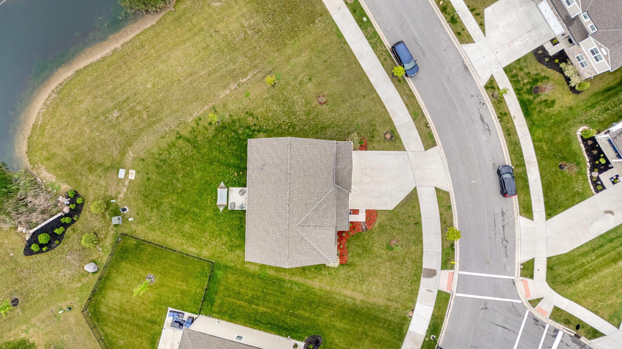 5892 Wynnewood Drive, Grove City, Ohio image 37