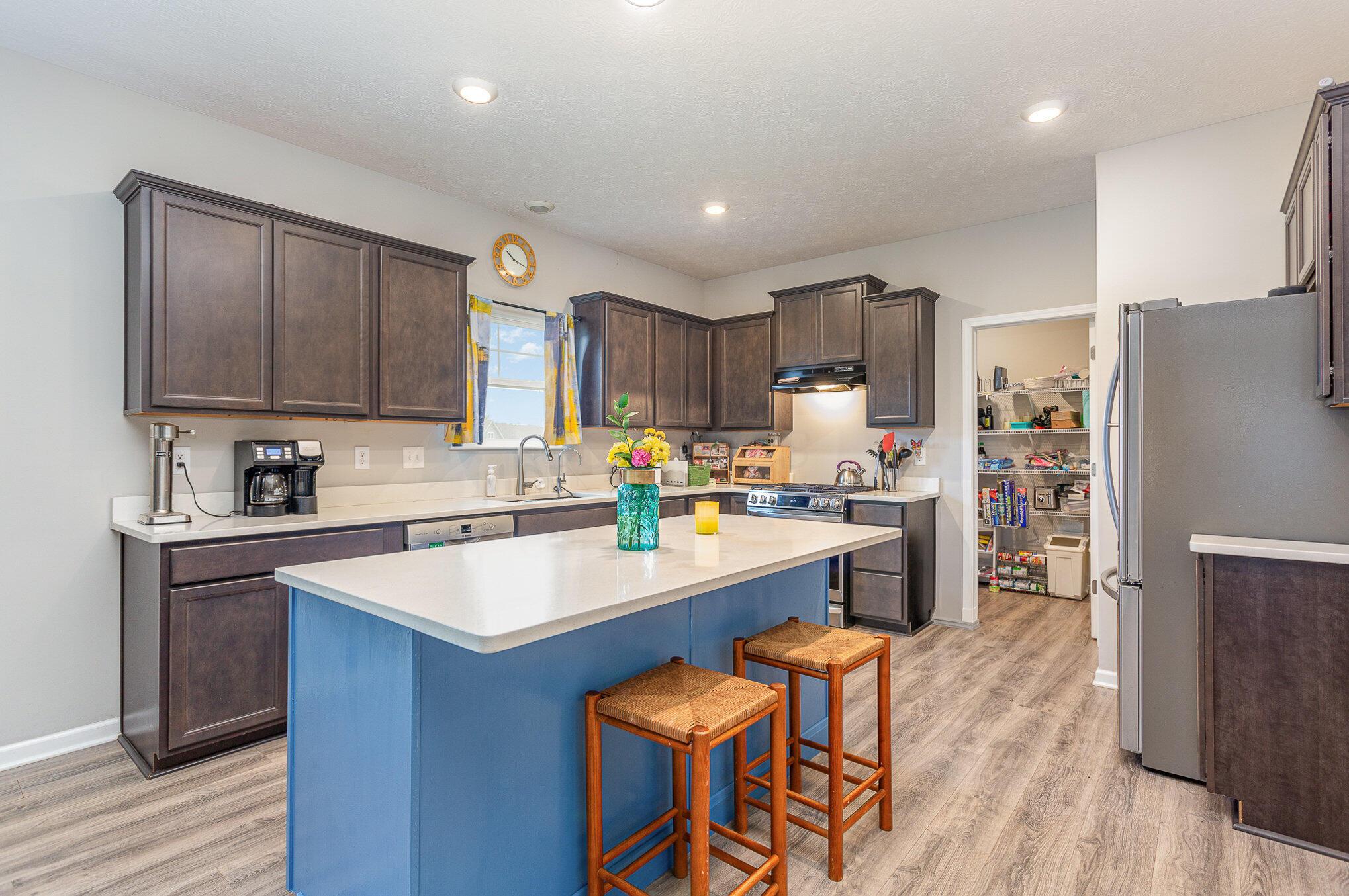 5892 Wynnewood Drive, Grove City, Ohio image 13