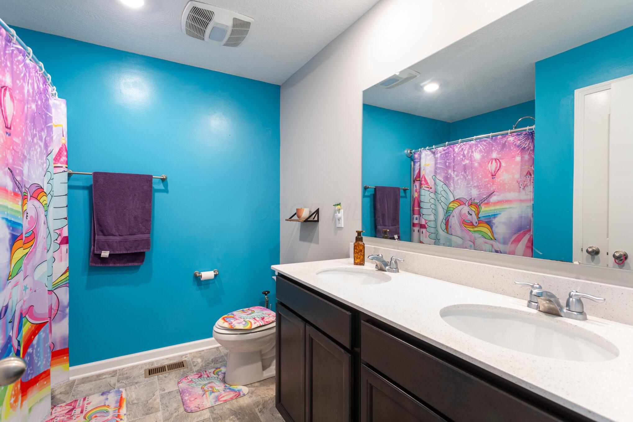 5892 Wynnewood Drive, Grove City, Ohio image 24