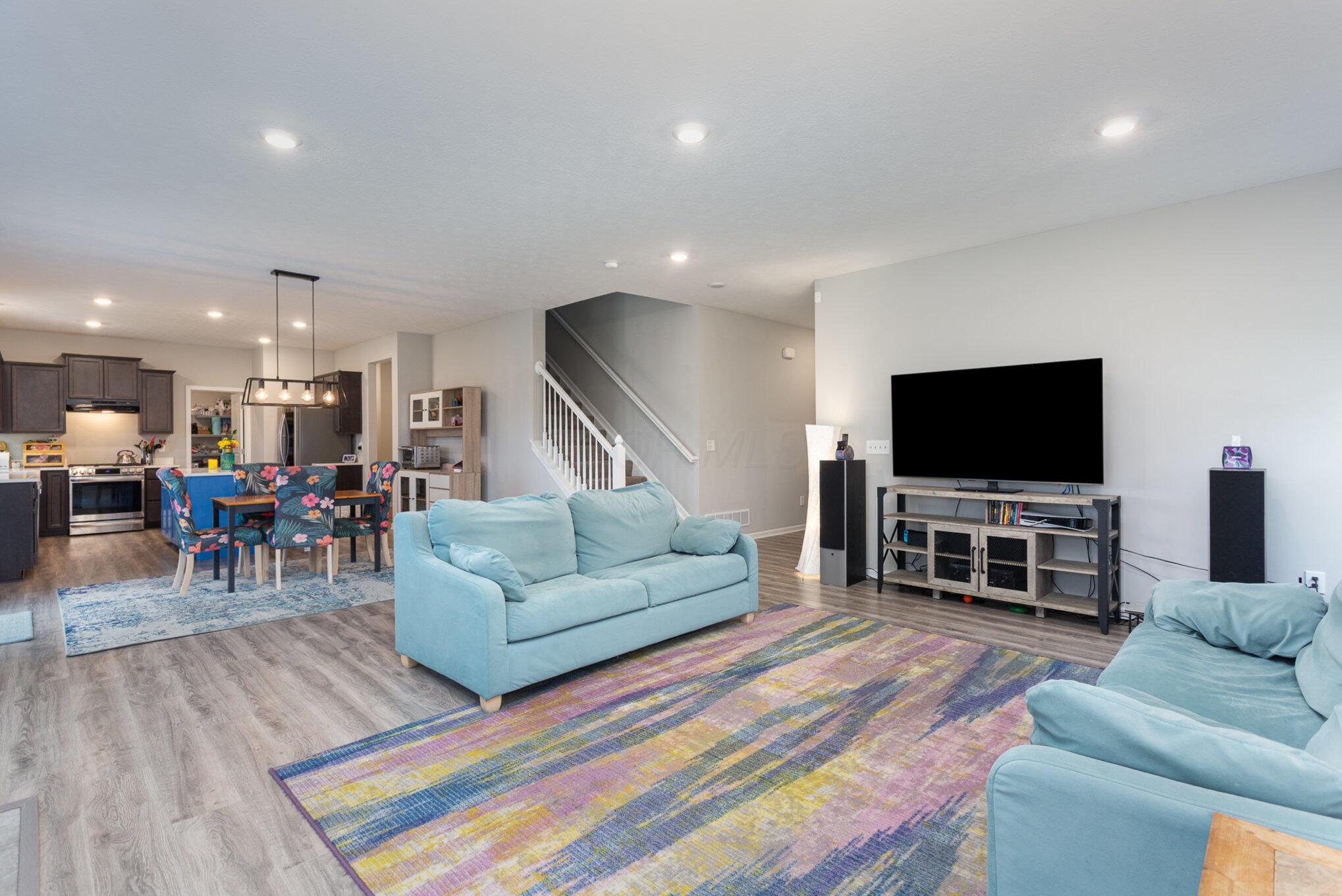 5892 Wynnewood Drive, Grove City, Ohio image 11