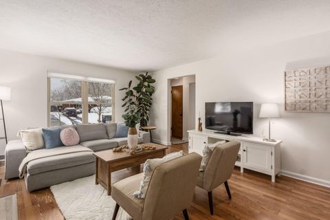 Tiny photo for 261 S Kellner Road, Columbus, OH 43209 (MLS # 225044625)