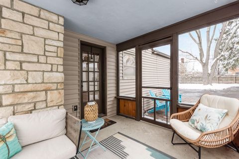 Tiny photo for 261 S Kellner Road, Columbus, OH 43209 (MLS # 225044625)