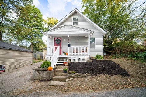 Tiny photo for 202 Leeds Alley, Columbus, OH 43202 (MLS # 226039343)