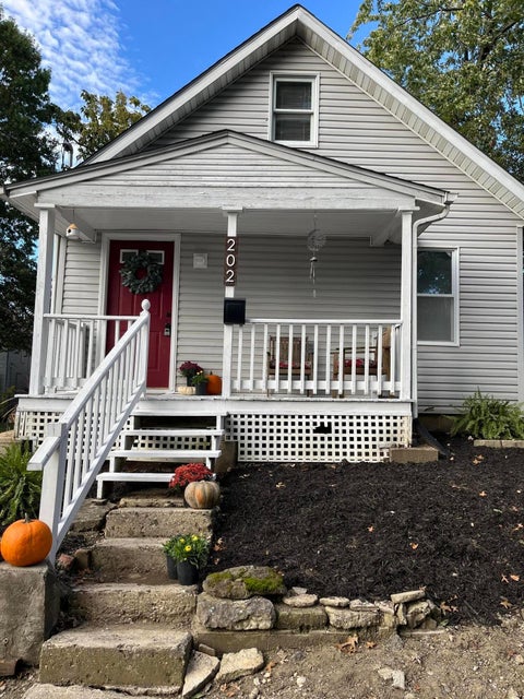 Photo of 202 Leeds Alley, Columbus, OH 43202 (MLS # 226039343)