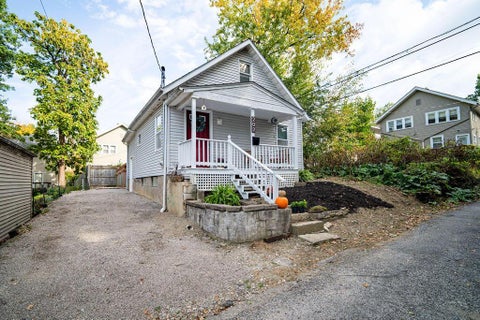 Tiny photo for 202 Leeds Alley, Columbus, OH 43202 (MLS # 226039343)