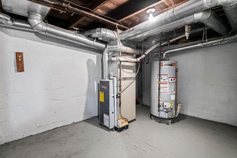 Tiny photo for 202 Leeds Alley, Columbus, OH 43202 (MLS # 226039343)