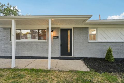 Tiny photo for 3955 E Fulton Street, Columbus, OH 43227 (MLS # 225037391)