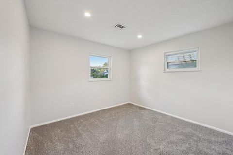 Tiny photo for 3955 E Fulton Street, Columbus, OH 43227 (MLS # 225037391)