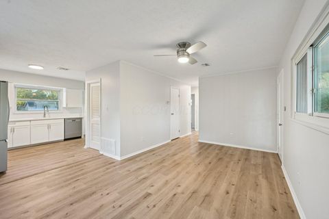 Tiny photo for 3955 E Fulton Street, Columbus, OH 43227 (MLS # 225037391)
