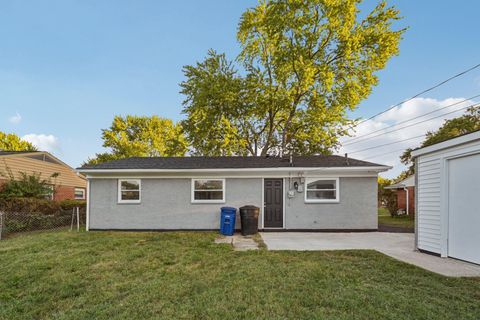 Tiny photo for 3955 E Fulton Street, Columbus, OH 43227 (MLS # 225037391)