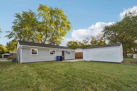 Tiny photo for 3955 E Fulton Street, Columbus, OH 43227 (MLS # 225037391)