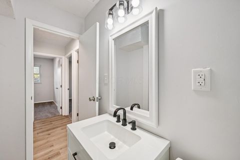 Tiny photo for 3955 E Fulton Street, Columbus, OH 43227 (MLS # 225037391)
