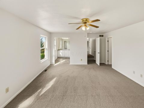 Tiny photo for 4517 Clayburn Drive W, Grove City, OH 43123 (MLS # 225041013)