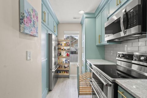 Tiny photo for 3651 Colonial Drive, Hilliard, OH 43026 (MLS # 225044736)