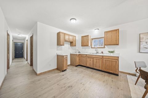 Tiny photo for 623 Glencroft Avenue, Chillicothe, OH 45601 (MLS # 225046283)