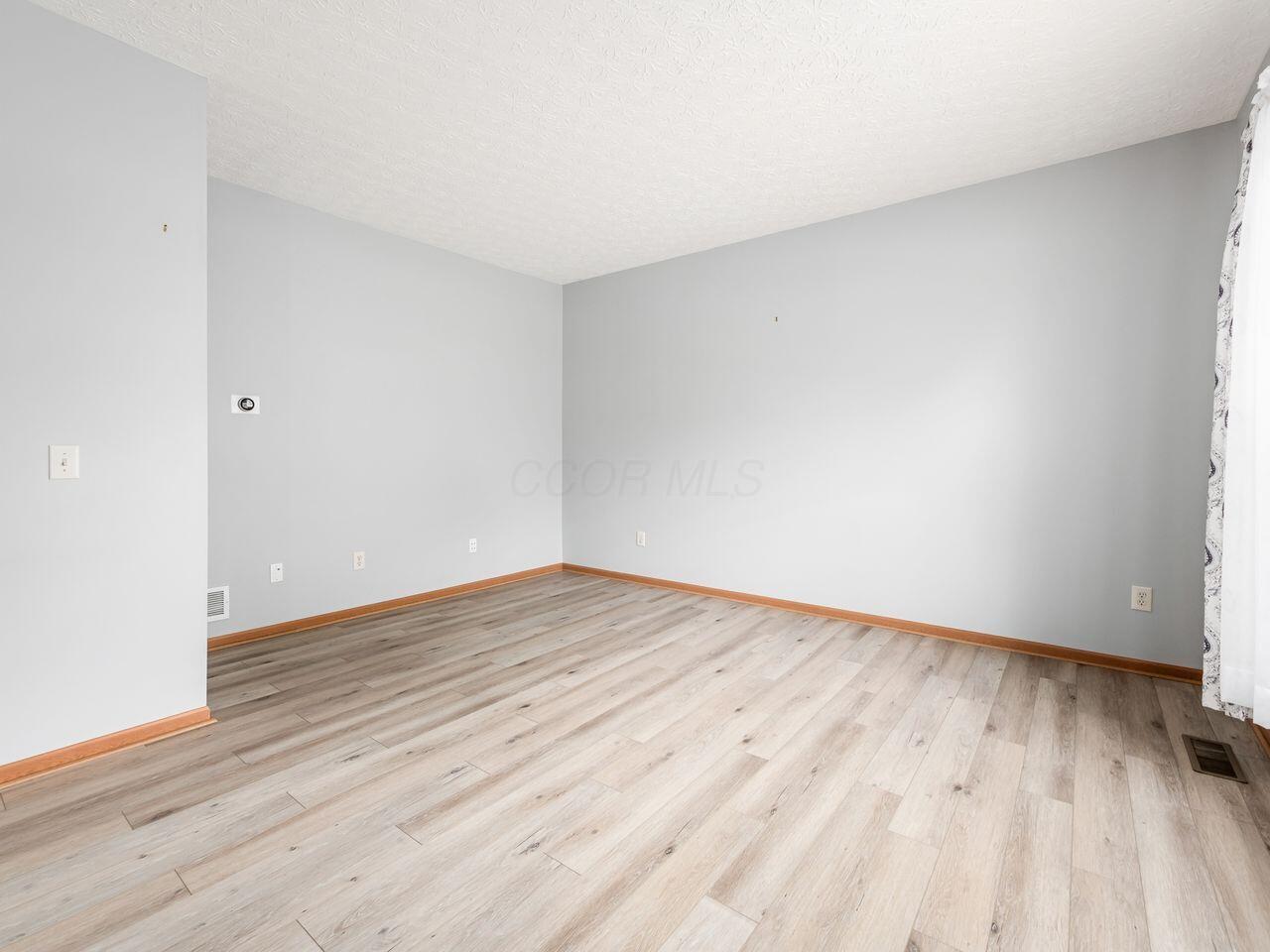 112 Brenden Loop, Delaware, Ohio image 5