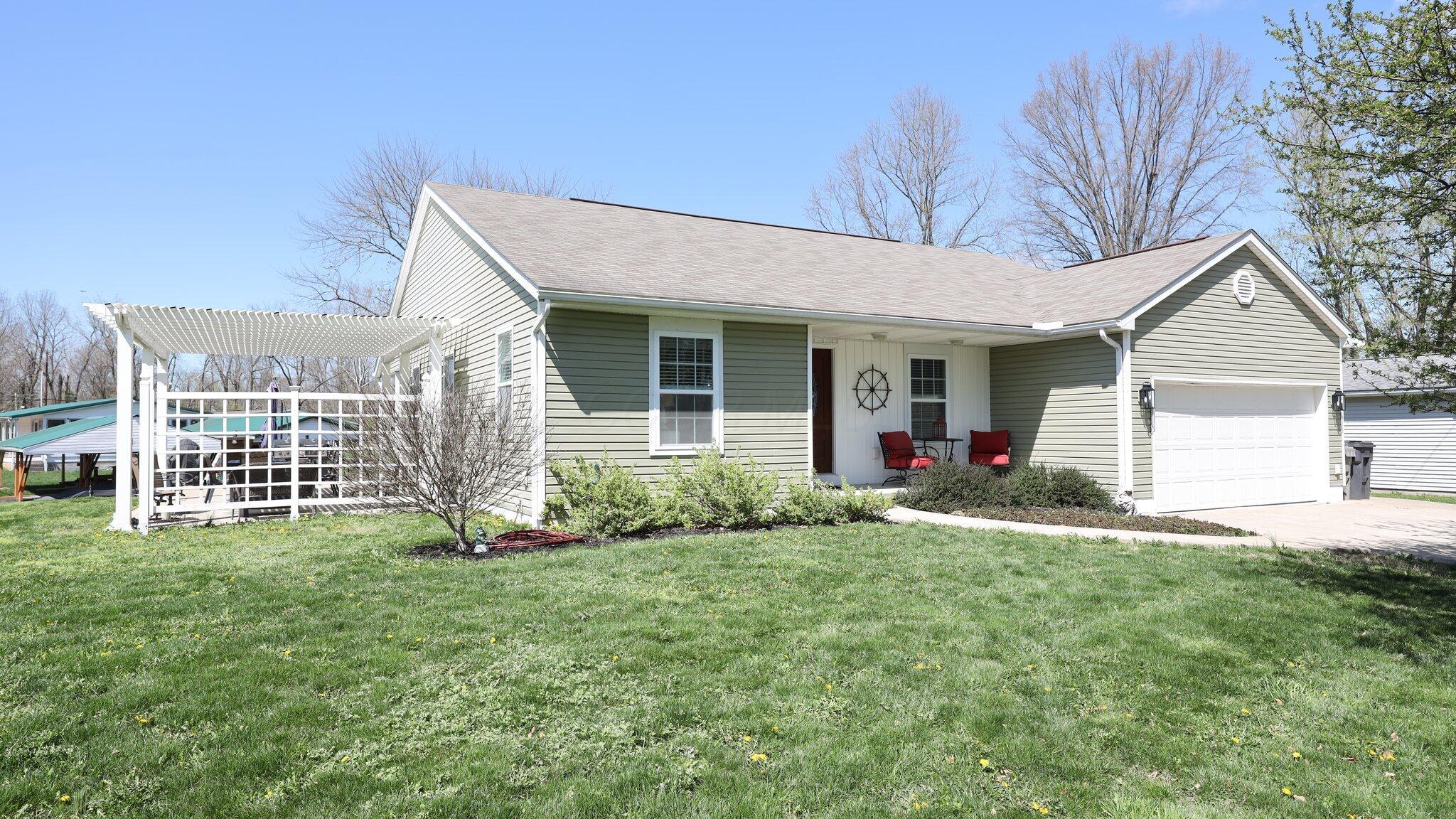 15085 Rustic Lane, Thornville, Ohio image 1