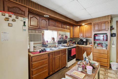 Tiny photo for 614 Garfield Avenue, Bellefontaine, OH 43311 (MLS # 225045453)