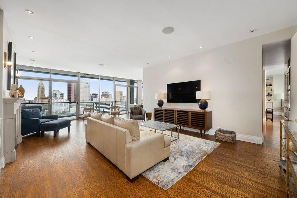 1 Miranova Place 2200