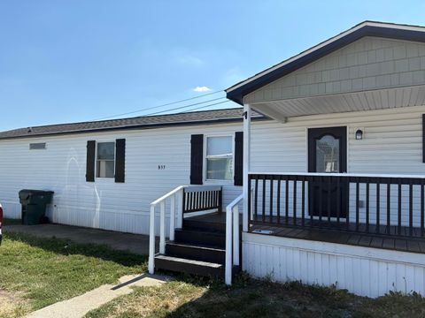 Photo of 1049 Harmon Ave. Avenue B37 #B37, Columbus, OH 43223 (MLS # 225036382)
