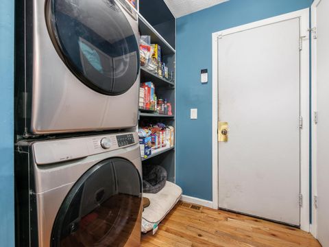 Tiny photo for 6008 Wexford Park Drive, Columbus, OH 43228 (MLS # 226000777)