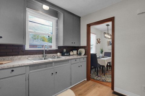 Tiny photo for 1560 Garling Avenue, Columbus, OH 43223 (MLS # 226000524)