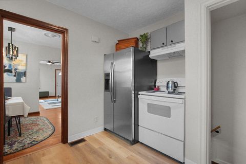 Tiny photo for 1560 Garling Avenue, Columbus, OH 43223 (MLS # 226000524)