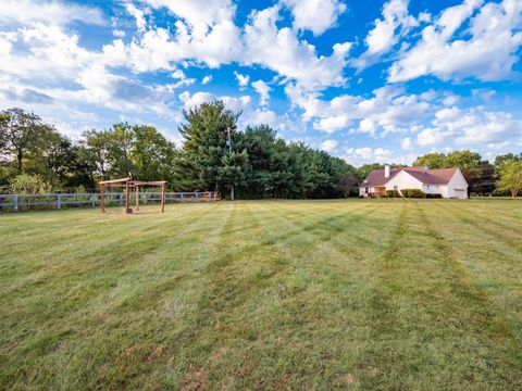 Tiny photo for 640 Curve Road, Delaware, OH 43015 (MLS # 225036471)