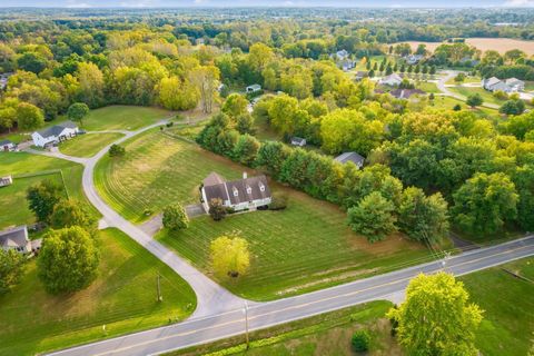 Tiny photo for 640 Curve Road, Delaware, OH 43015 (MLS # 225036471)