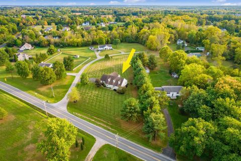 Tiny photo for 640 Curve Road, Delaware, OH 43015 (MLS # 225036471)