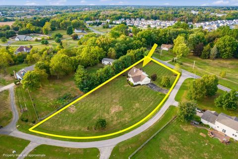 Tiny photo for 640 Curve Road, Delaware, OH 43015 (MLS # 225036471)